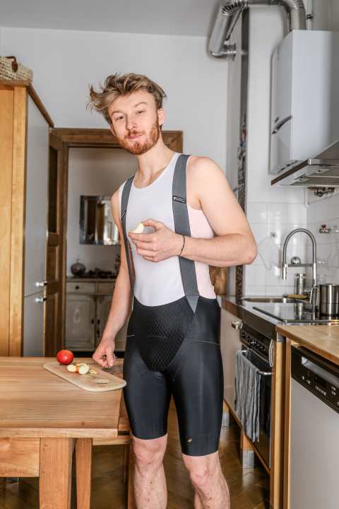 The Swiss company Assos also delivers a cycling shorts showpiece in the men's category with the Mille GTO