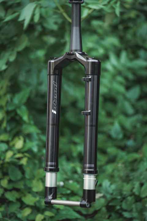 Fürs Gravelbike: In der GR-Variante hat die Samurai-Gabel 80 Millimeter Federweg.