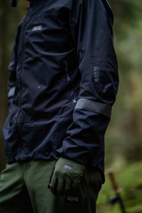The zip pockets are positioned slightly higher so that you can still reach the contents when wearing a rucksack.