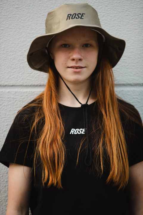 Patricia Druwen, Wohnort: Bergisch Gladbach, Deutschland, Jahrgang: 2007, MTB-Disziplinen: Slopestyle, Freeride. Top 3 Erfolge: #1 FMB Women’s Ranking #1 Züri Dirt Contest, Queen of Gnar bei den Audi Nines, 2021.