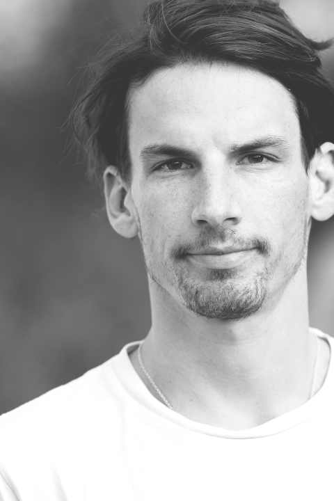   Laurin Lehner, Tester: „Das neue Capra ist ein modernes, sehr potentes und schickes Enduro. Ich würde es bei meiner Größe (1,79 m) in MX-Version fahren für ein quirligeres Handling.“