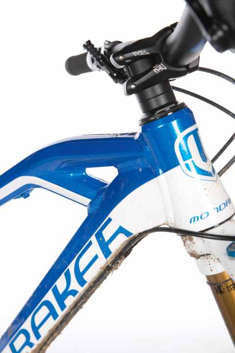   Humpback whale: special look, special steering. The short stem of the Mondraker "Dune" creates a very direct steering feel. Once you get used to it, it's a lot of fun.