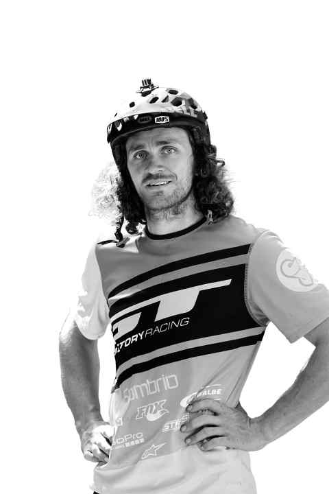   "I think 29ers will already be used in the Downhill World Cup this season - there might even be podium finishes. The tracks are getting faster and faster, which is where the big wheels come into their own." (Wyn Masters, Worldcupper)