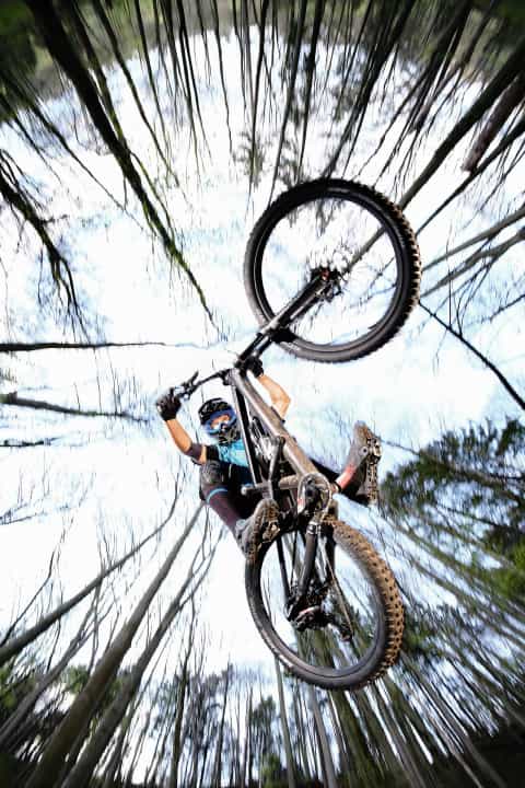   Superenduro Liteville 601: Tritt sich gut bergauf, fährt sich saugut bergab. In der vierten Entwicklungsstufe ist das 601 nah dran am optimalen Do-it-all-Bike.