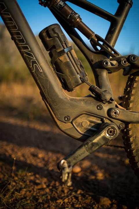 Kompakt und leicht: Der Motor im Levo SL ist deutlich kleiner als herkömmliche Mittelmotoren an E-MTBs.