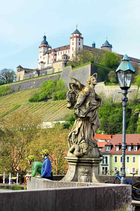 Main bridge with a view of the Würzburg fortress.
