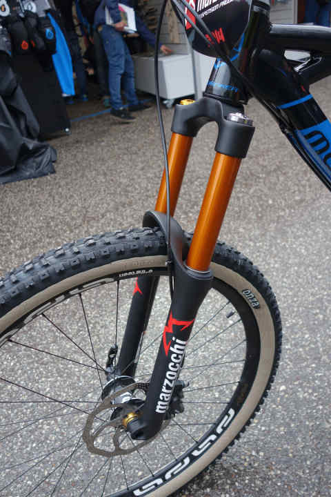   Marzocchis neuester Beitrag zum Thema Enduro: die 350 CR-Gabel.