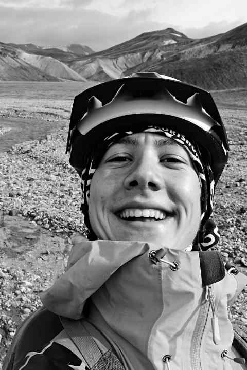   Wenn die Bedingungen auf der Tour mal wieder hart wurden, hasste sich der Österreicher dafür, dass er seinen Schulabschluss nicht einfach – wie alle anderen auch – mit einer rauschenden Party gefeiert hat. (Moritz Ablinger, Autor)