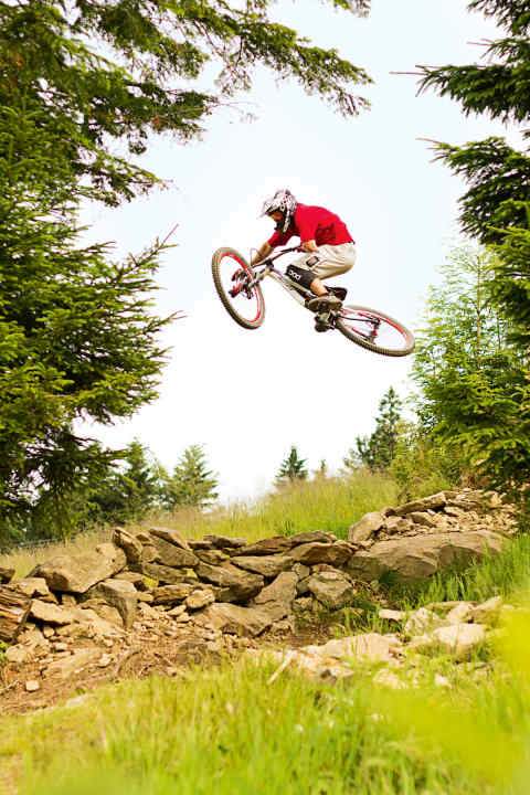   Freeridern ist kein Trail zu grob, Downhillern ist nicht zu viel...