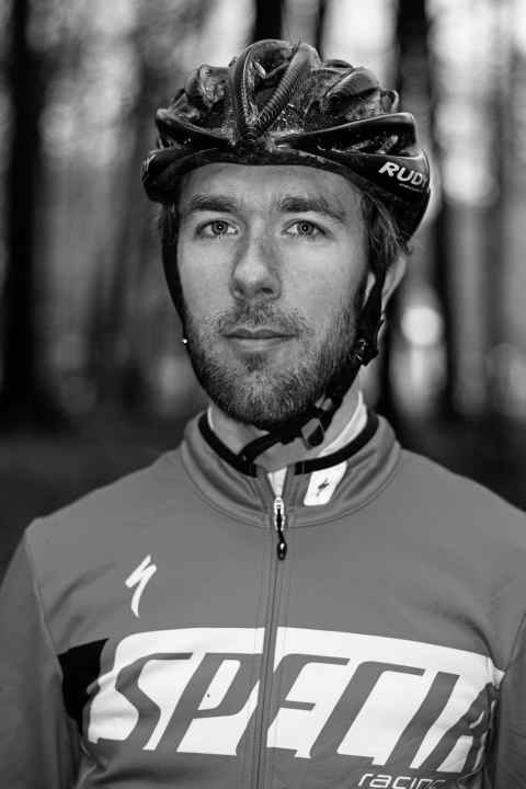   Dr Dominik Erhardt, Dipl.-Wirt.-Ing.: 34 years/1.83 m/66 kg. Rider profile; confirmed Fully rider (29er), loves marathons
