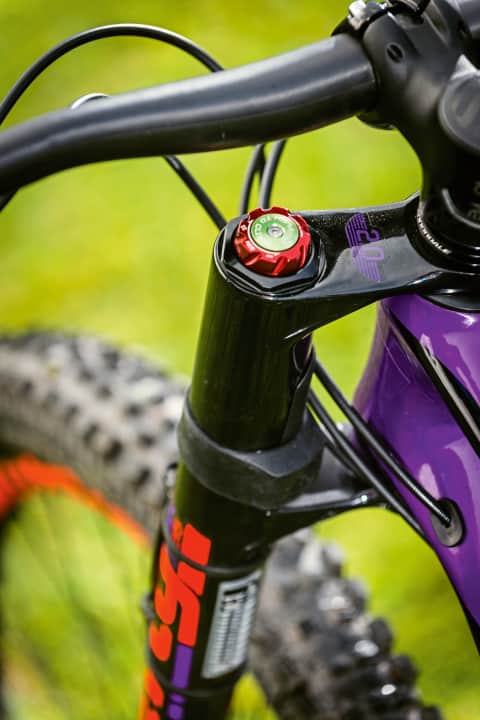   Cannondale Habit SE Custom: Thanks to the new air piston, the Lefty works more smoothly and can be tightened using the green button.  