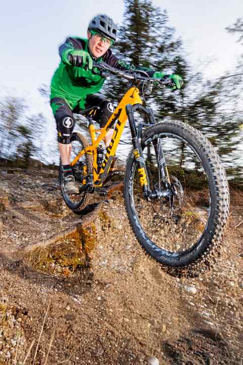   Ludwig Döhl, on the road with Rock Shox Super Deluxe RC3
