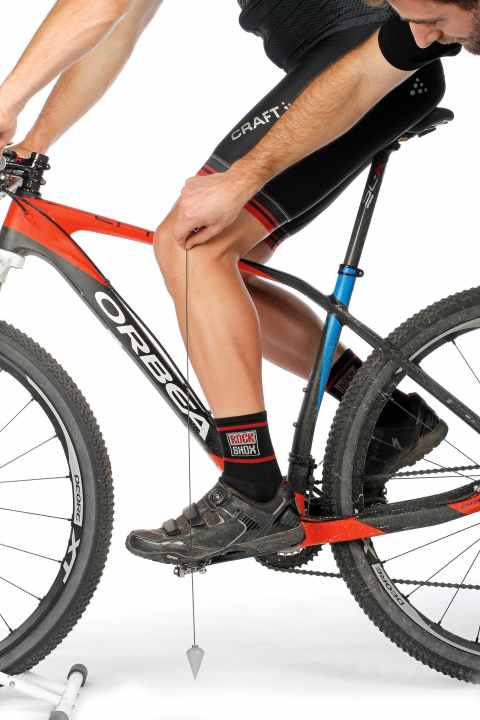   Alles am Rad muss perfekt eingestellt sein. Falls man selbst nicht weiterkommt, einen "Bike Fitting"-Profi um Hilfe bitten. 