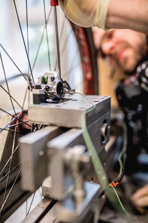 Eine penible Ausrichtung der Bremse ist wichtig, um Verschleiß und Geräuschentwicklung gering zu halten.