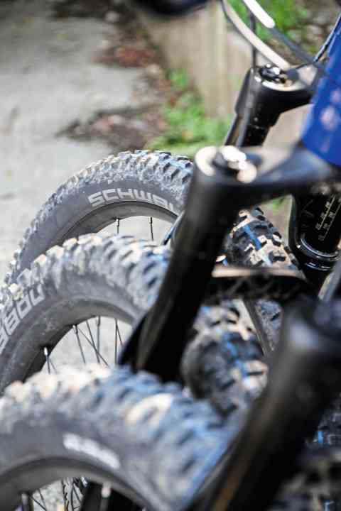 Same bike, same setup, same profile: this is how we were able to get to the bottom of the influence of tyre width. | n.