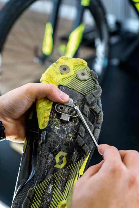   Eine Frage der Ausrichtung: Für die Einstellung der korrekten Cleat-Position sollten Sie sich ein bisschen Zeit nehmen.