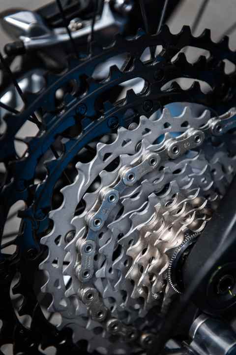   The new XTR is the first Shimano drivetrain with a 12-speed cassette. The top three sprockets are made of aluminium, the middle six of titanium and the bottom three of steel.