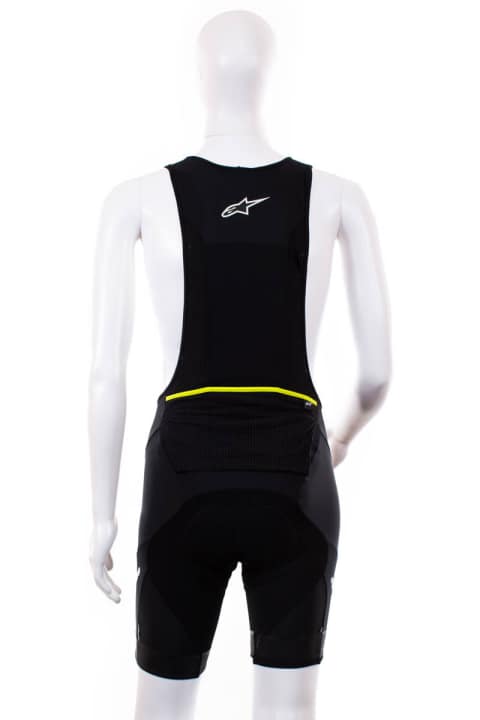 <a href="http://www.alpinestars.com/" target="_blank" rel="noopener noreferrer nofollow">Alpinestars</a>  Paragon Bib   Die Bib-Shorts mit Schutzfunktion.  Jury Statement: Design und Vielseitigkeit machen dieses interessante Produkt Award-würdig. Der Rückenprotektor lässt sich zur Reinigung entfernen, während ein optionaler Hüftschutz bei Bedarf ergänzt werden kann.