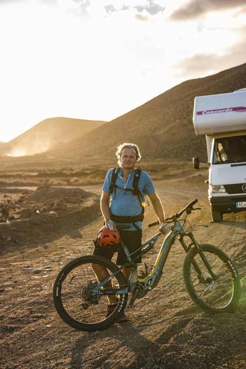   Partnerglück: Fünf Geschichten von Menschen, die im Corona-Jahr einen neuen Partner gefunden haben – das E-Mountainbike