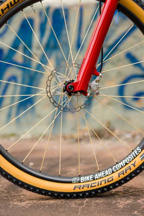 According to the Dangerholm scales, the PiRope Sub 1.1 set in 29 inches weighs just 1020.9 grams.