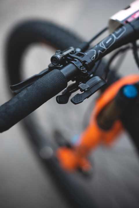 Rissveds setzt im gesamten Cockpit auf Mechanik. Sie behält trotz der vielen Hebel die Kontrolle.