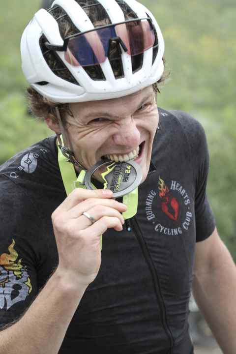 BIKE editor Jan Timmermann celebrates his marathon comeback "out of the box" at the Alpentour Trophy. He didn't test ride any of the test bikes for more than a few metres before the start.