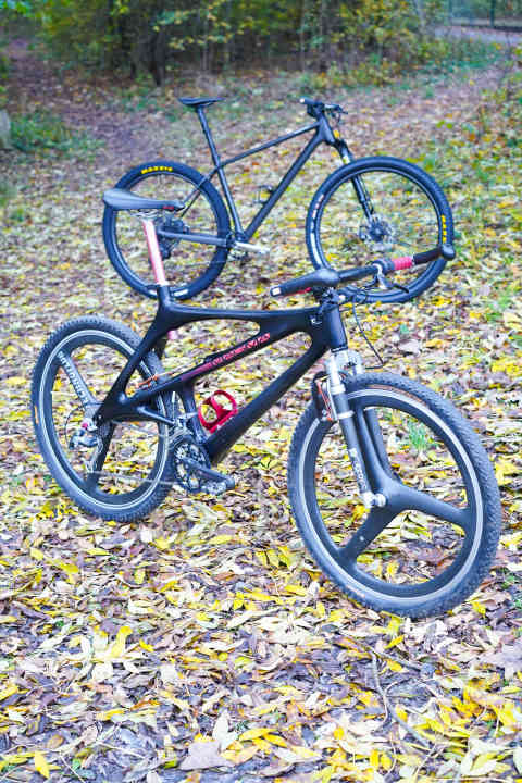 So different and yet so similar: the Magma M1 and the Ahead The Frame bike - two of the best hardtails of their generation.