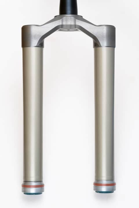 Handgedreht in Österreich, eloxiert und poliert.