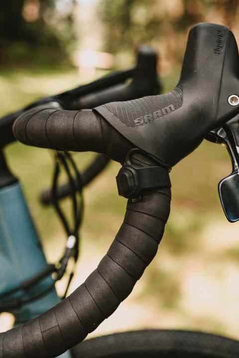 Unauffällig schaltet man die Unterstützungsstufen des Mahle X35 am Lenker.