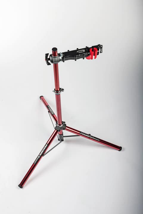 Feedback Sports Pro Elite kickstand