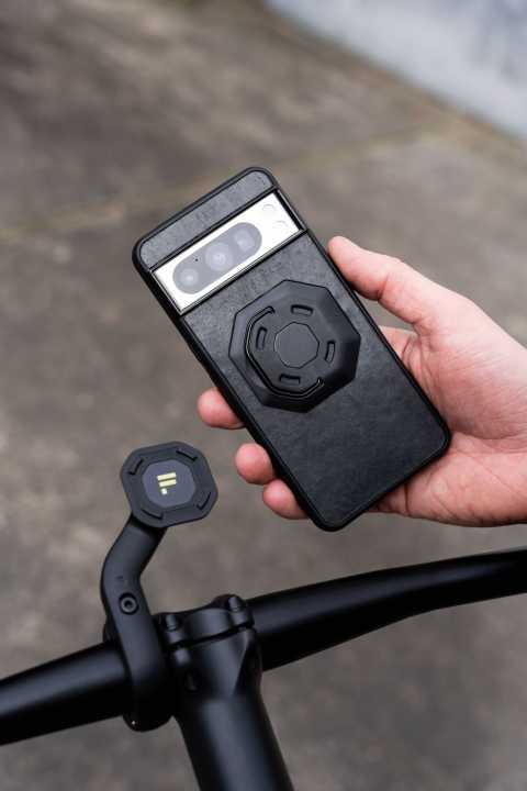 Mobile phone holder from "Feschd"