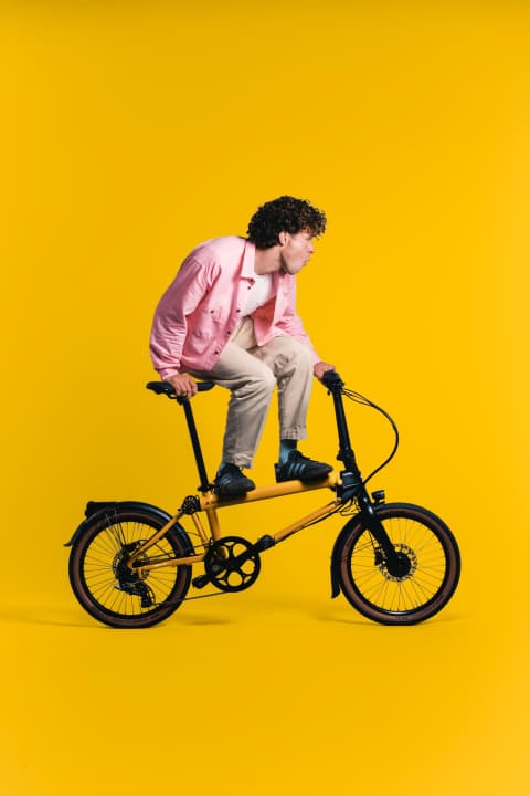 At the heart of every Ahooga bike is a rigid aluminium diamond frame with geometry inspired by BMX bikes.