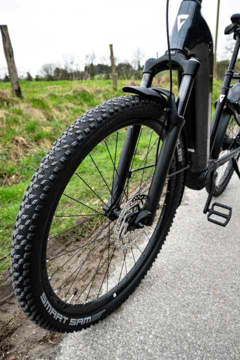 In winter, some of the paths had turned into long mud pools - perfect for testing the almost six-centimetre-wide Smart Sam tread tyres.