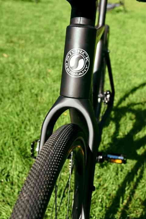 The Grix with the not-so-narrow 45 mm tyres still has plenty of room for comfort-optimised, easier-to-handle rubber.