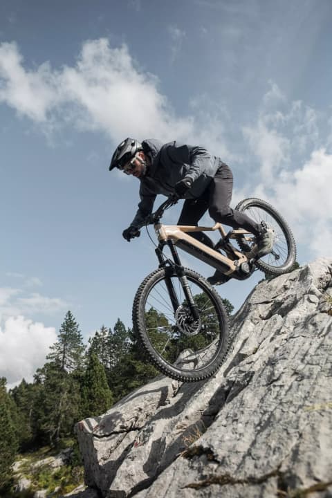 The Lapierre Overvolt has a variant for every area of use. Fancy a bit of action?