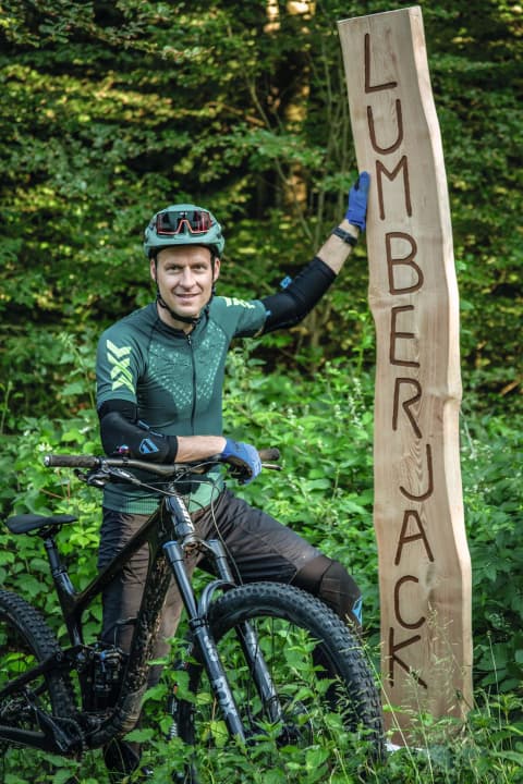 Co-initiator Timo Bracht is really proud of the Lumberjack. And rightly so!