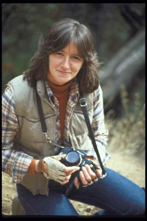 Wende Cragg beim Objektivwechsel in einer der Switchbacks des Repack Kurses