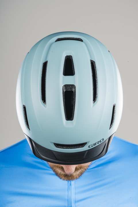 12 ventilation openings, no insect net: the Caden II MIPS doesn't necessarily keep your head cool.