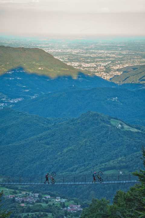 Höhenangst sollte man auf der spektakulären Ponte Avis besser nicht haben.