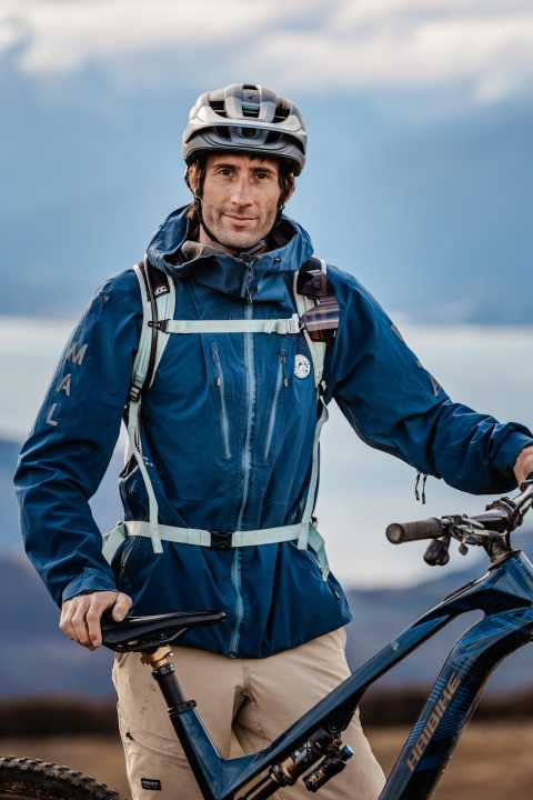 During the first corona wave, bike guide Pato relocated to the sparsely populated Patagonia.