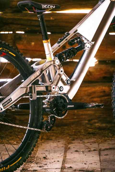 A Pinion gearbox with Smart Shift function is used as the drive on the prototype mountain bike from PM Sports.