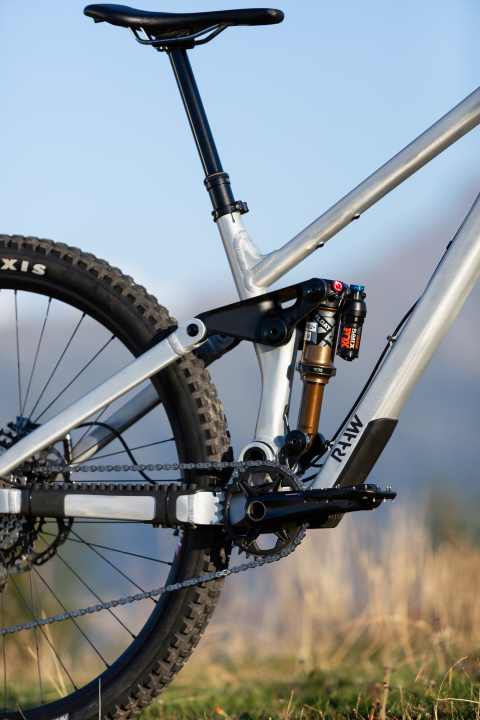 Raaw has fundamentally revised the rear end of its aluminium enduro bike.