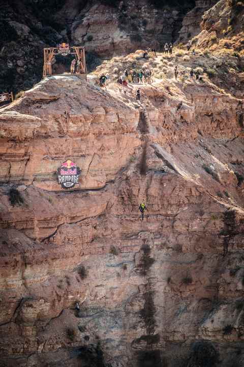 More falling than riding - Pierre Edouard Ferry rides the steepest line in the history of the Rampage in 2017. "I could only guess whether it would work," Ferry recalls.