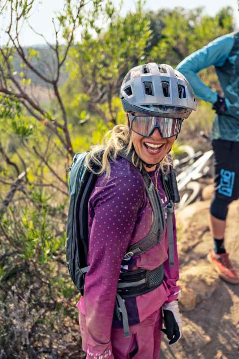 Comes from a family of cyclists: Caroline Elleke. The Stadler entrepreneur brings momentum to South Africa. In her private and business life, the power woman is all about bikes. | Markus Weinberg