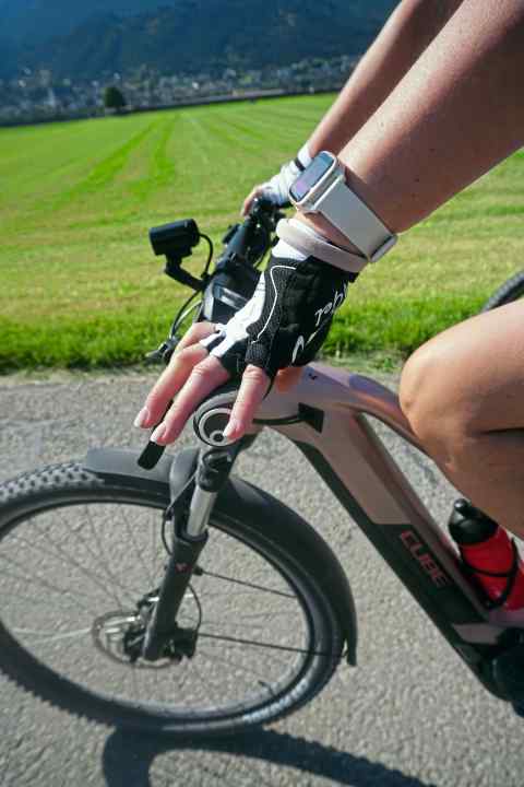 Evasive movement: Even ergo grips no longer helped against neck pain.