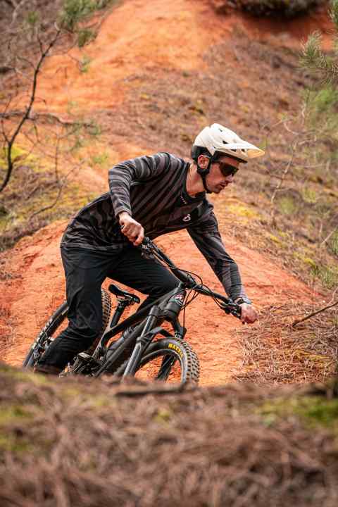 Luftig, leicht und auch noch mit recycelten Materialien gefertigt. Wir sind schon auf den ersten Test des neuen Treps gespannt und werden berichten