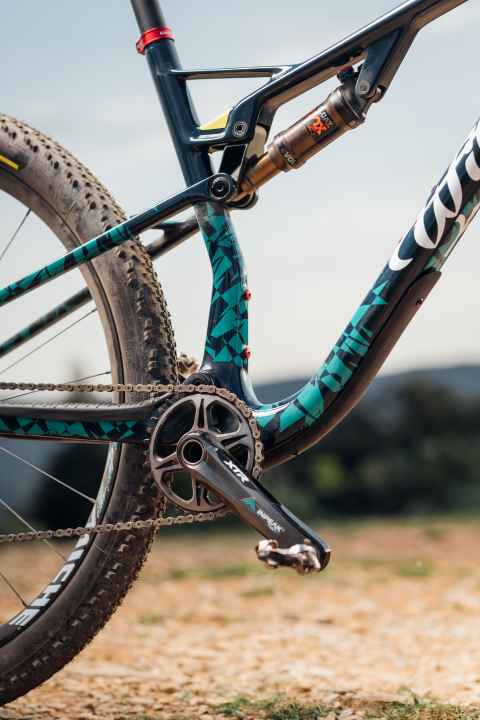 Der Dämpfer hat drei Modi: offen, traktionsbetont und geschlossen.