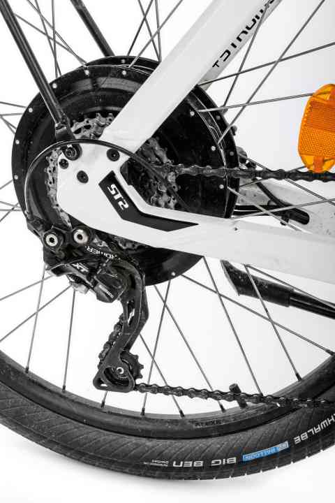 Rear hub motor: The motor responds spontaneously and makes the Stromer nice and fast with surprisingly good power.