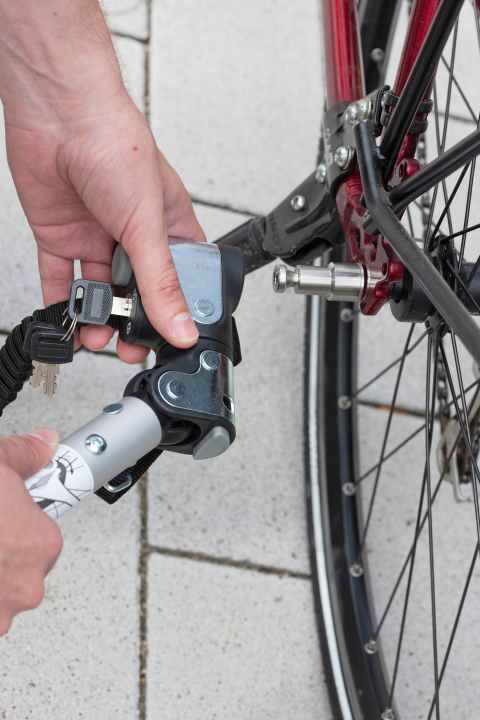 The five trailers tested have a total of two different mounting options. On the seat post and, as in the picture, on the left rear dropout.