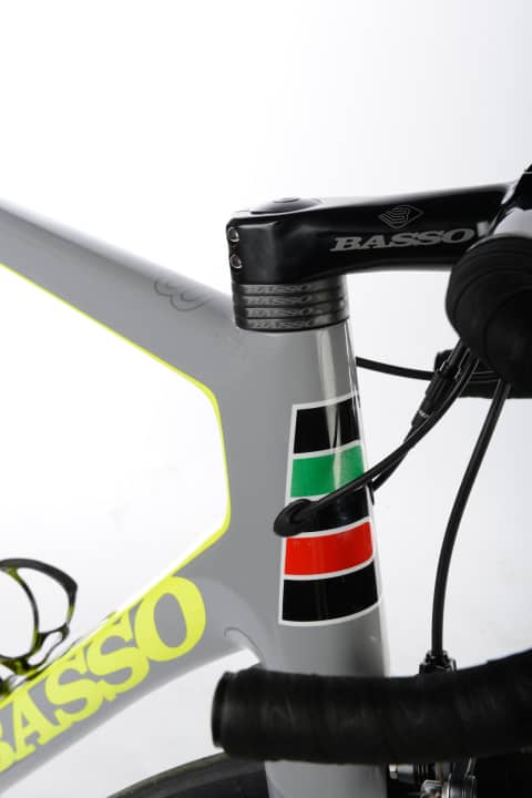   The fork with lip fits perfectly to the down tube and head tube of the Basso Astra.
